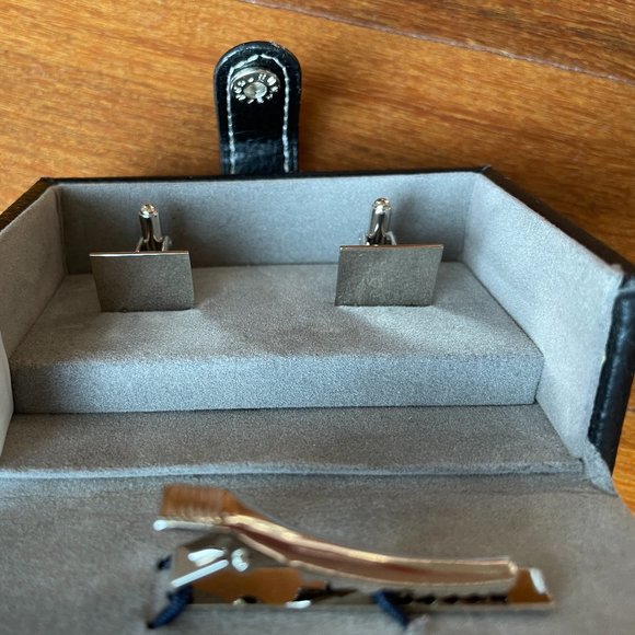 NEW Men's Accessory Kit - cuff links etc - Picture 5 of 8